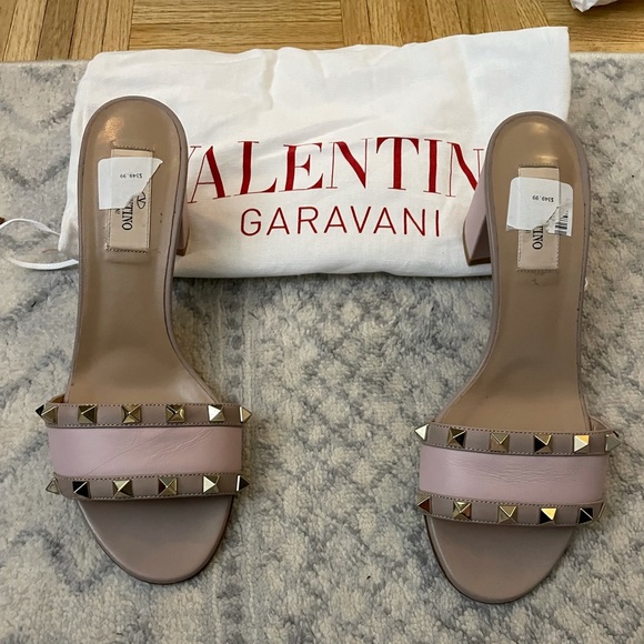 Valentino Garavani Shoes - Valentino Garavani Rockstud sandals